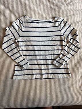 Old Navy White and Navy Striped 3/4-Sleeve Tee